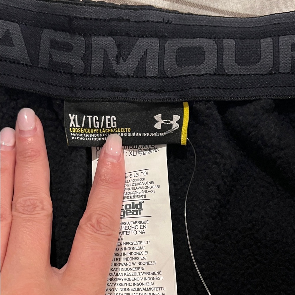 Under Armour Men's Black Joggers - Picture 3 of 4